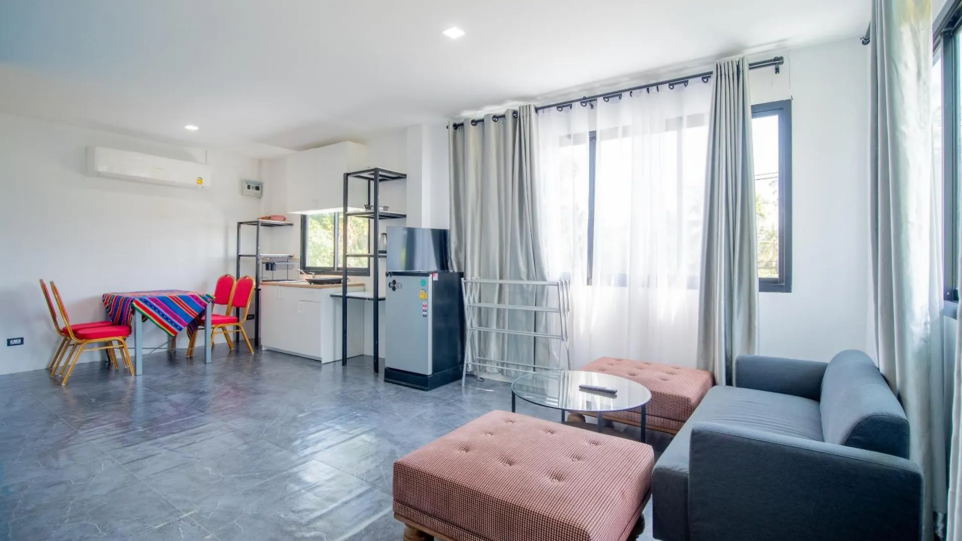Los Patios Hostel Phuket Mai Khao